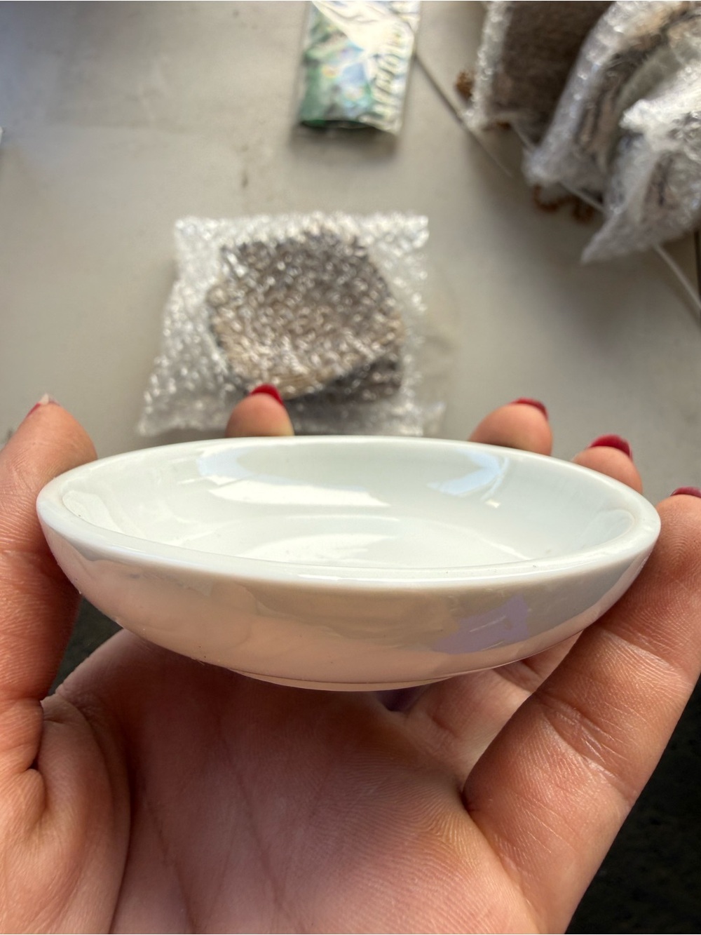 Classic White Ceramic Serving Dish - Sleek Home Dining Bowl